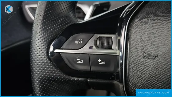 PEUGEOT 5008 1.6 BLUEHDI GT LINE