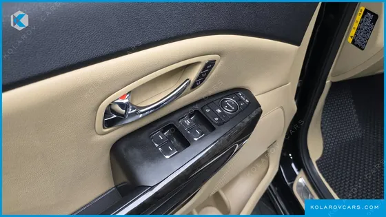 KIA CARNIVAL GASOLINE 9-SEATER HI-LIMOUSINE