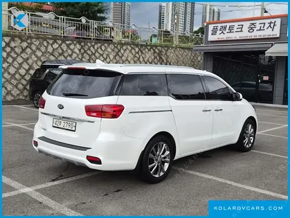 KIA CARNIVAL 9-SEATER NOBLESSE SPECIAL