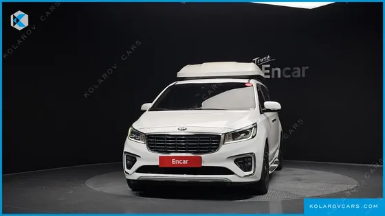 KIA CARNIVAL 9-SEATER OUTDOOR