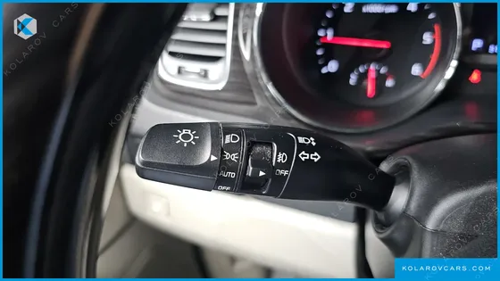 KIA CARNIVAL 9-SEATER OUTDOOR