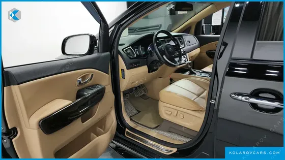 KIA CARNIVAL GASOLINE 9-SEATER HI-LIMOUSINE