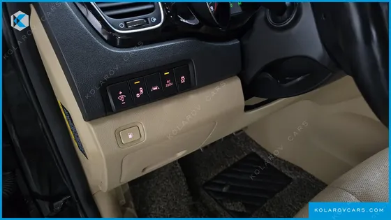 KIA CARNIVAL GASOLINE 7-SEATER HI-LIMOUSINE