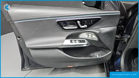 MERCEDES E-CLASS E300 4MATIC EXCLUSIVE