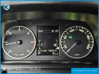 LAND ROVER DISCOVERY 3.0 SDV6 HSE