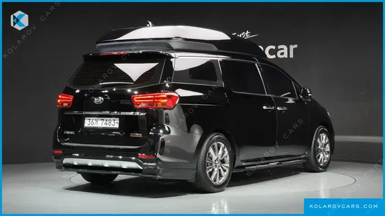KIA CARNIVAL 7-SEATER HI-LIMOUSINE