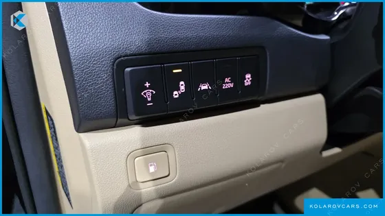 KIA CARNIVAL 7-SEATER HI-LIMOUSINE