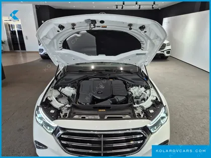 MERCEDES E-CLASS E300 4MATIC EXCLUSIVE