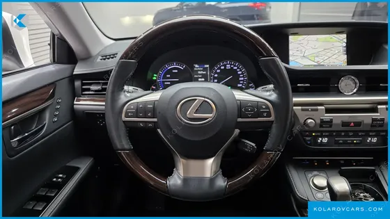 LEXUS ES EXECUTIVE
