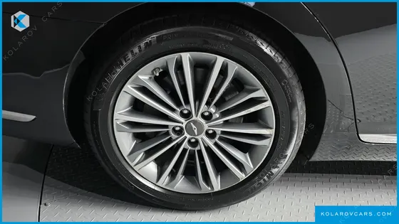 GENESIS EQ900 3.8 GDI AWD