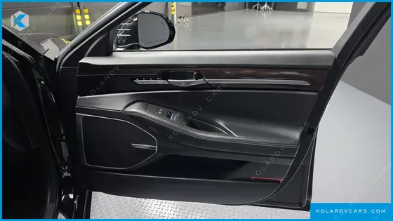 GENESIS EQ900 3.8 GDI AWD