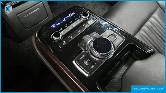 GENESIS EQ900 3.8 GDI AWD