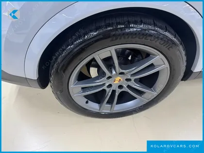 PORSCHE CAYENNE 3.0 COUPE