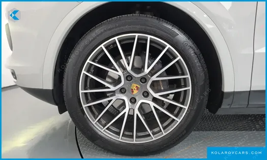 PORSCHE CAYENNE 3.0