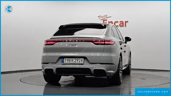 PORSCHE CAYENNE 3.0 COUPE PLATINUM EDITION