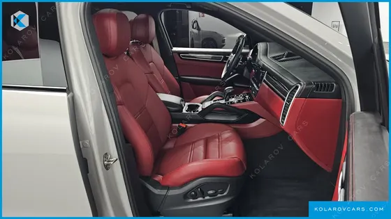 PORSCHE CAYENNE 3.0 COUPE PLATINUM EDITION