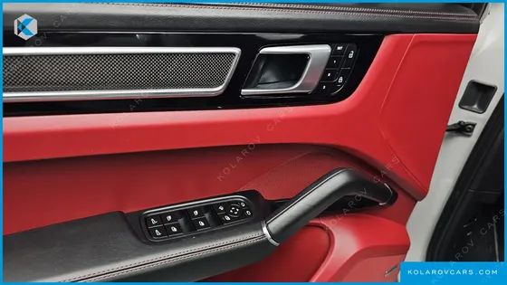 PORSCHE CAYENNE 3.0 COUPE PLATINUM EDITION
