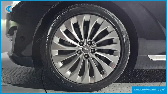 GENESIS EQ900 3.8 GDI AWD