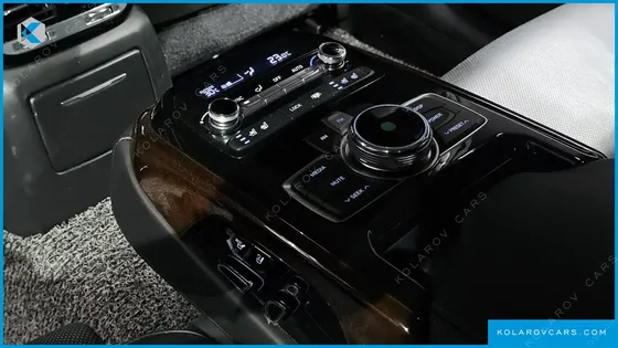 GENESIS EQ900 3.8 GDI AWD