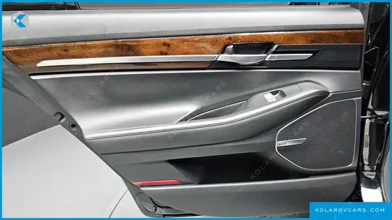 GENESIS EQ900 3.8 GDI AWD