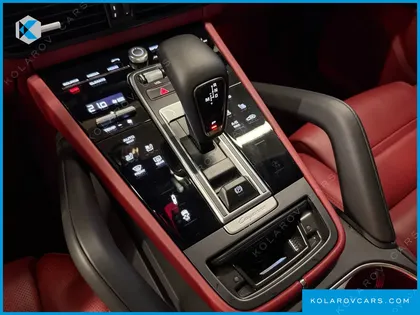 PORSCHE CAYENNE 3.0 COUPE PLATINUM EDITION