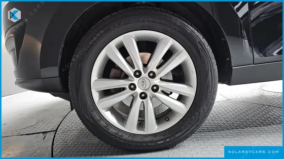HYUNDAI TUCSON DIESEL 2WD LX20