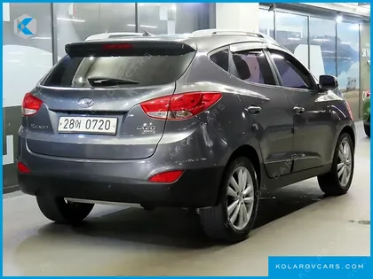 HYUNDAI TUCSON DIESEL 2WD LX20