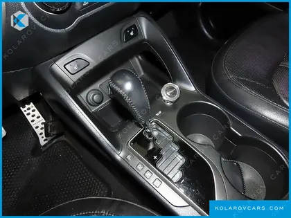 HYUNDAI TUCSON DIESEL 2WD LX20