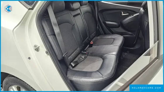 HYUNDAI TUCSON DIESEL 2WD LX20