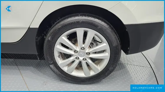 HYUNDAI TUCSON DIESEL 2WD LX20