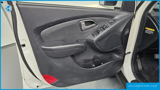 HYUNDAI TUCSON DIESEL 2WD LX20