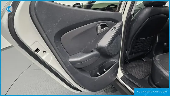 HYUNDAI TUCSON DIESEL 2WD LX20