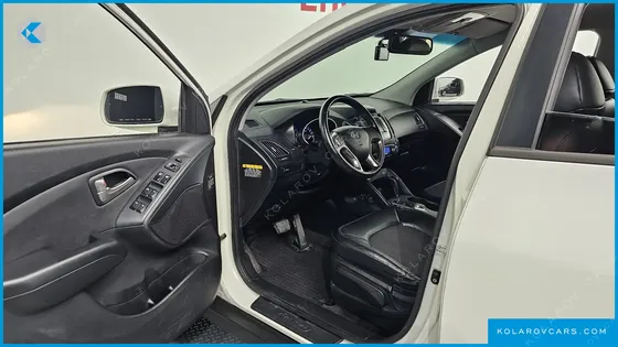 HYUNDAI TUCSON DIESEL 2WD LX20