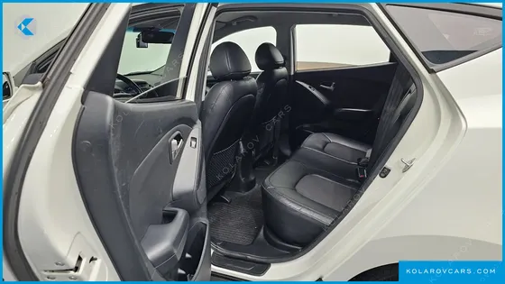 HYUNDAI TUCSON DIESEL 2WD LX20