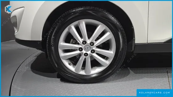 HYUNDAI TUCSON DIESEL 2WD LMX20