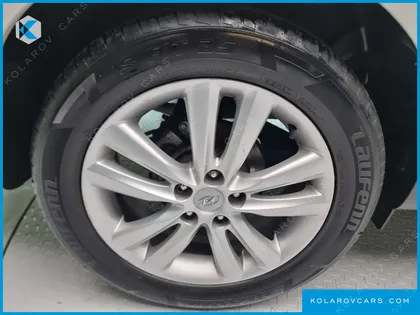 HYUNDAI TUCSON DIESEL 2WD LX20