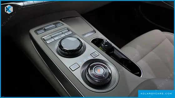 GENESIS GV70 2.5T GASOLINE 2WD