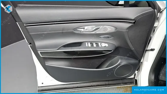 GENESIS GV70 2.5T GASOLINE 2WD