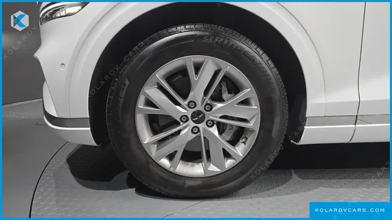 GENESIS GV70 2.5T GASOLINE 2WD