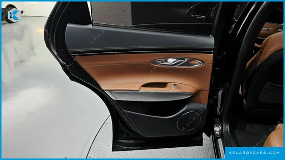 GENESIS GV70 2.5T GASOLINE 2WD