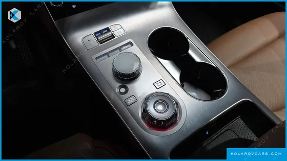 GENESIS GV70 2.5T GASOLINE 2WD