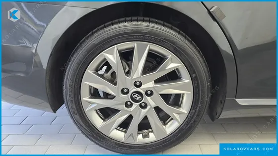 HYUNDAI GRANDEUR CALLIGRAPHY