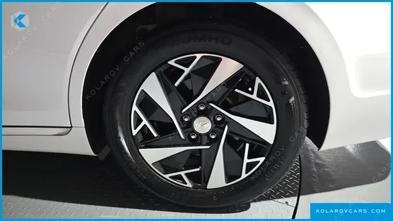HYUNDAI GRANDEUR LE BLANC