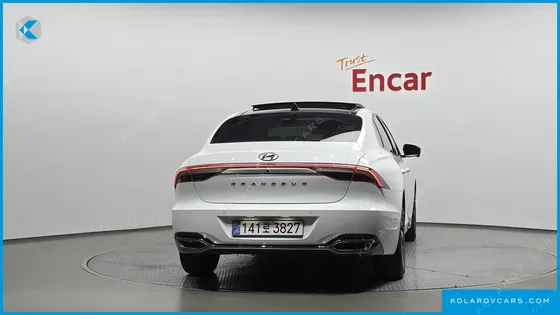 HYUNDAI GRANDEUR LE BLANC