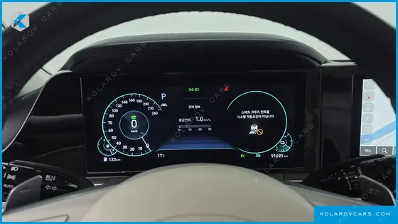 HYUNDAI GRANDEUR LE BLANC