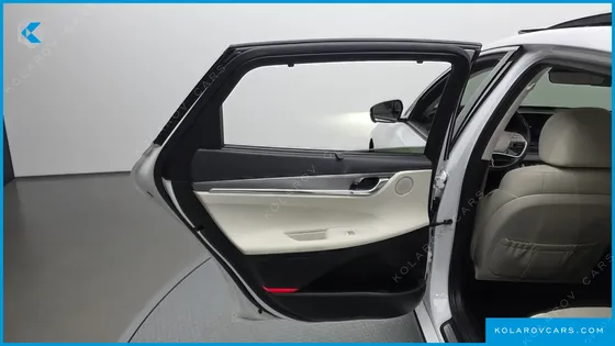 HYUNDAI GRANDEUR LE BLANC