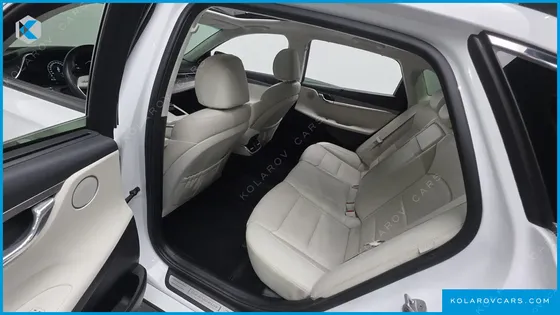 HYUNDAI GRANDEUR LE BLANC