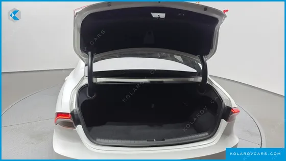 HYUNDAI GRANDEUR LE BLANC