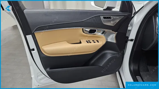 VOLVO XC90 B6 INSCRIPTION