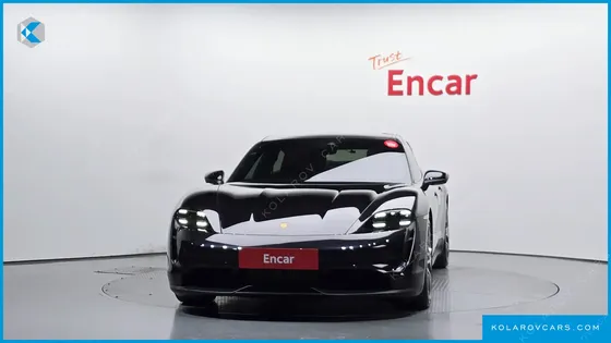 PORSCHE TAYCAN BASE